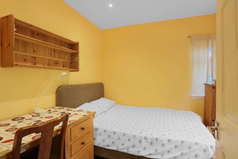 Photo 1: Bedroom 1