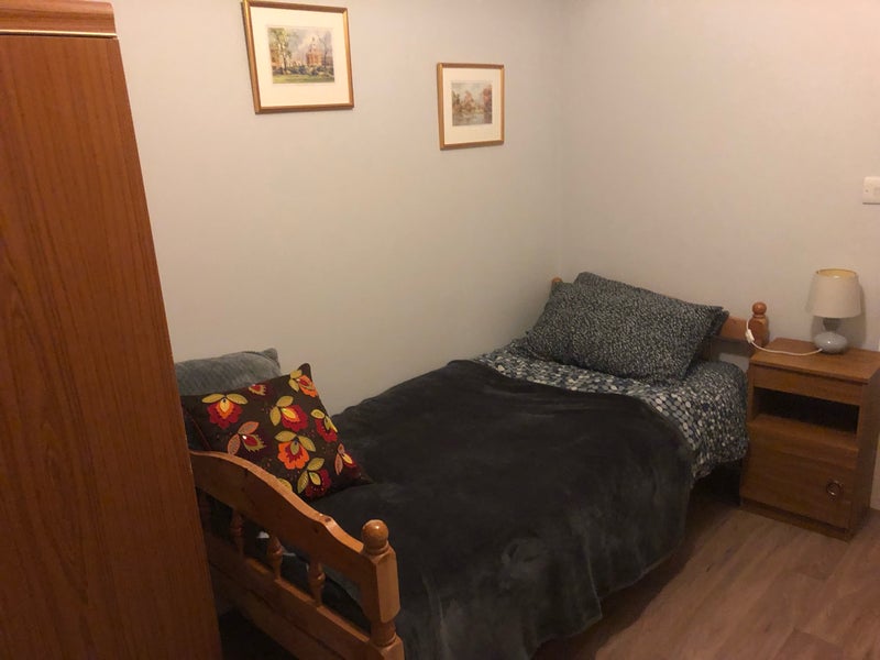 Photo 1: Single room