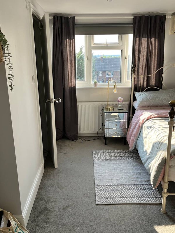 Photo 1: Loft Room 