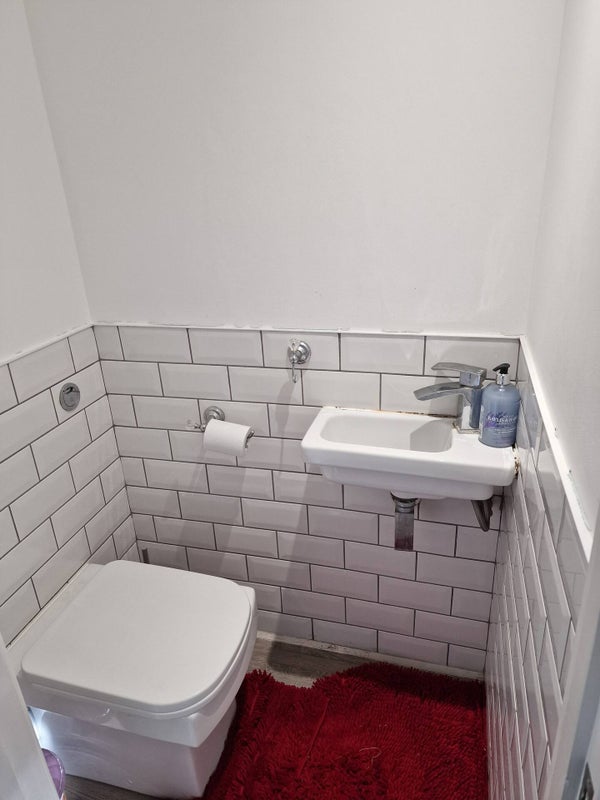 Photo 1: Toilet 