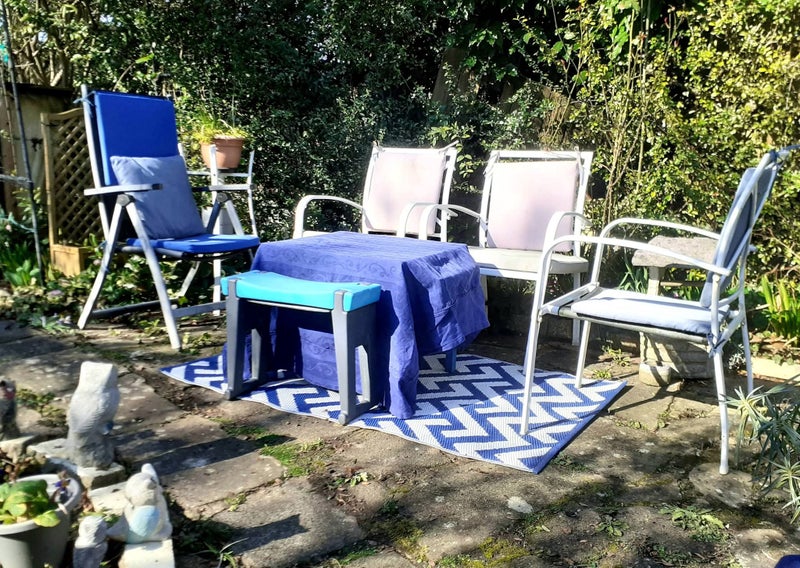 Photo 1: Garden
