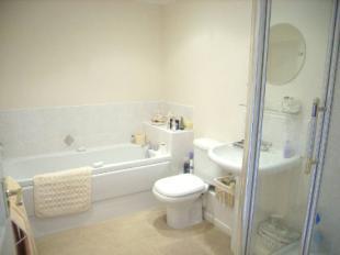 Photo 1: bathroom