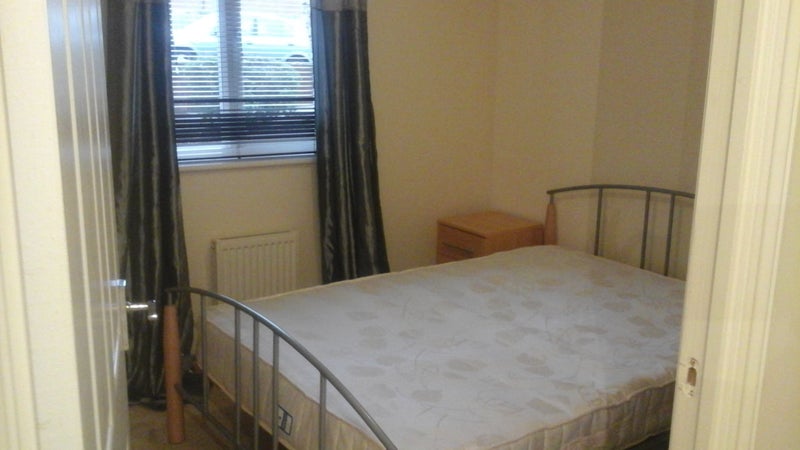 Photo 1: Bed room