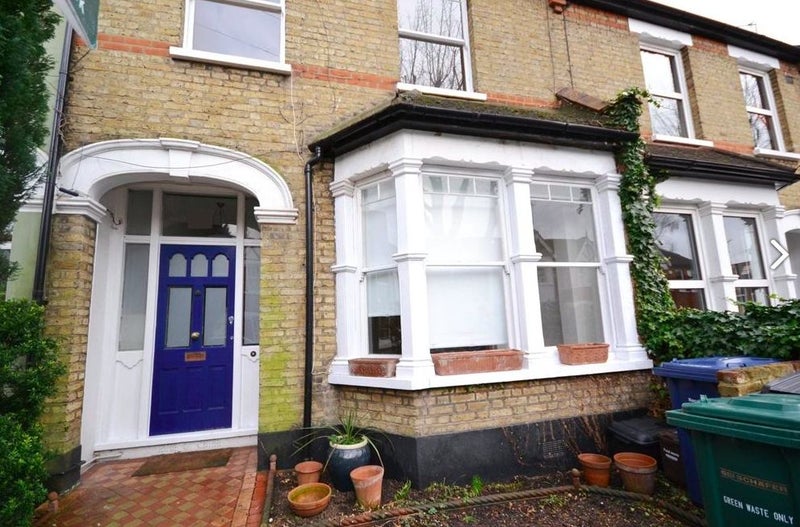 Room To Rent For Couple In East London Room To Rent For Couple In East London