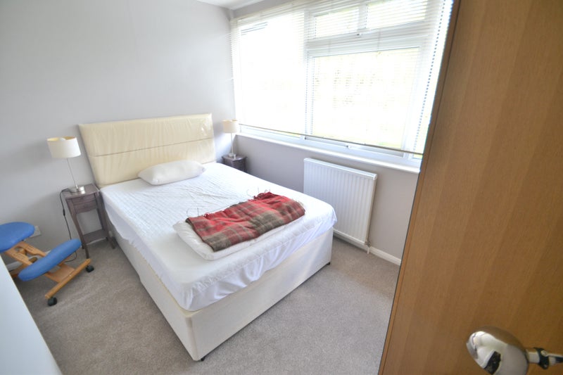 'En Suite Room, Mill Close Wokingham' Room to Rent from SpareRoom