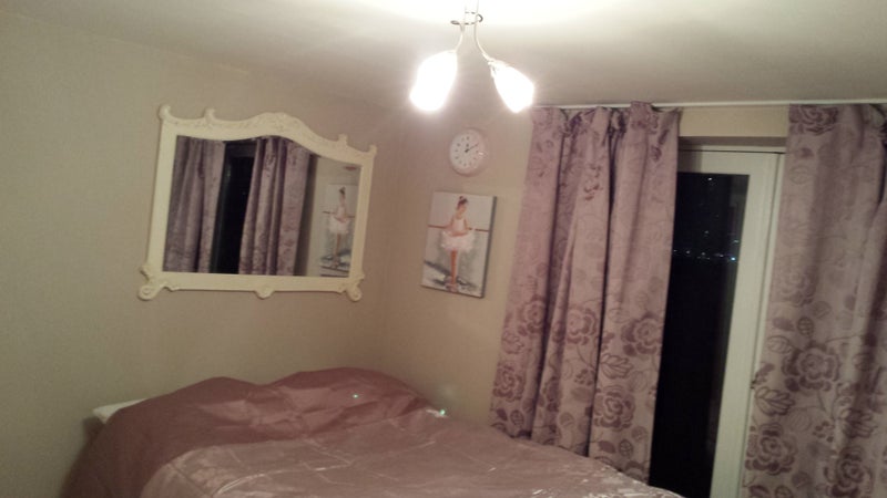 Photo 1: Bedroom