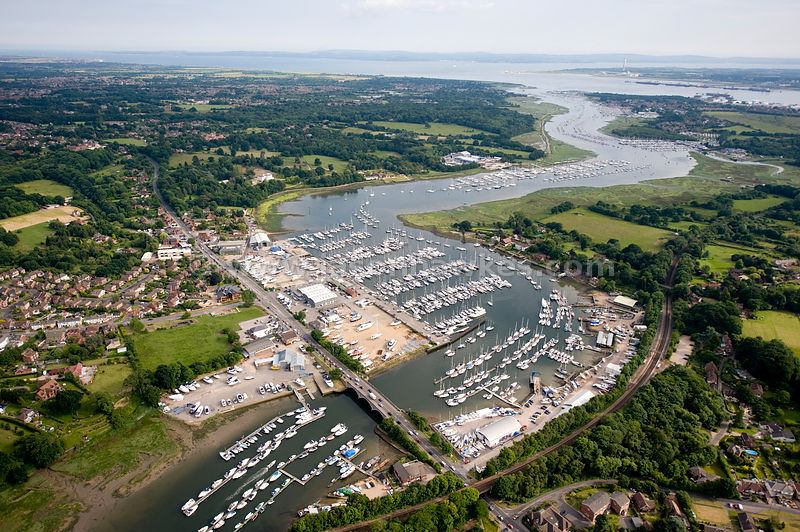 'Bursledon Southampton SO31 8Fl' Room to Rent from SpareRoom