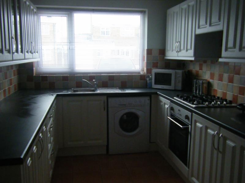 Photo 1: Kitchen