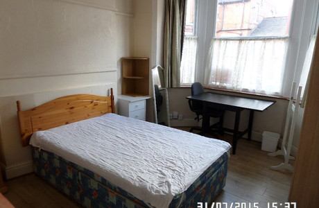 Hey Im Lo Ng For Someone To Take Over My Contract For A Double Room In A 4 Bedroom House In Lenton For The 2016 2017 University Year Hey Im Lo Ng For Someone To Take Over My Contract For A Double Room In A 4 Bedroom House In Lenton For The 2016 2017 University Year