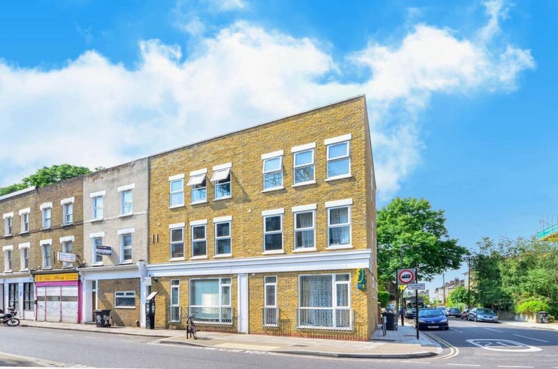 'Brixton double in bright and spacious flat' Room to Rent from SpareRoom