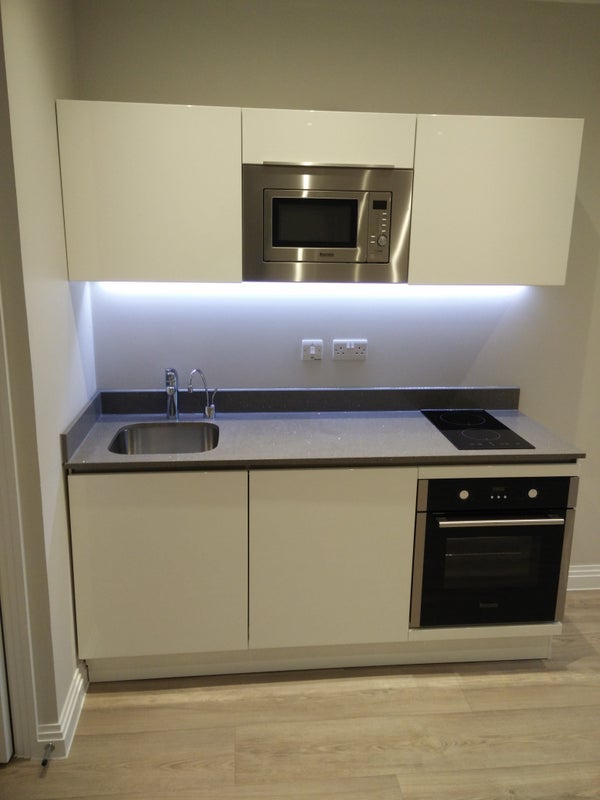 Photo 1: High Finish German Kitchen