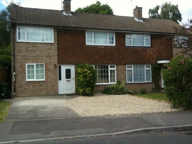 Photo 1: Prof house share