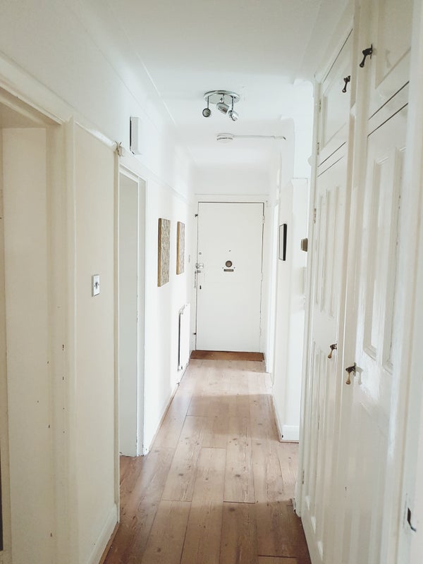 Photo 1: Hallway
