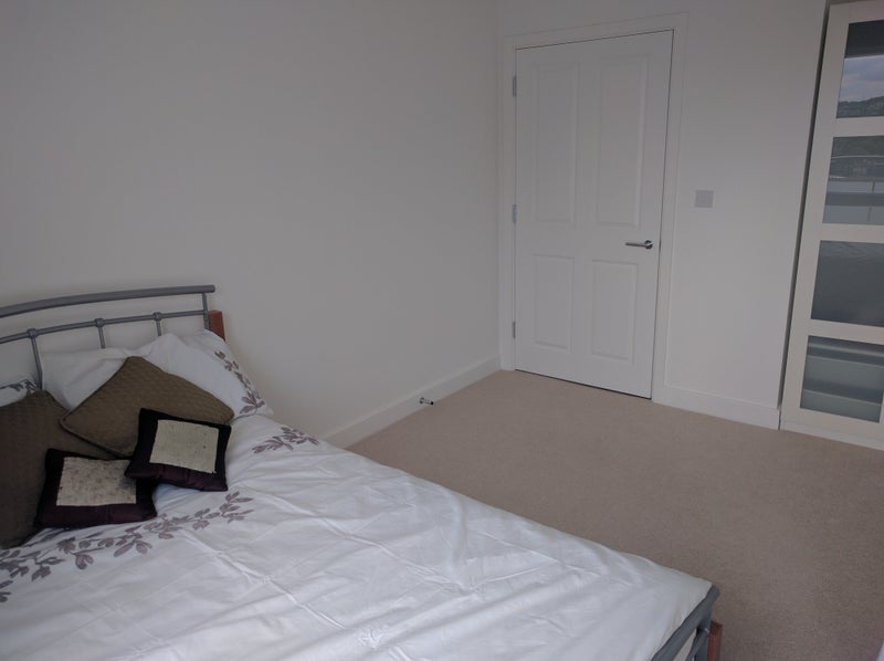 Photo 1: Bedroom