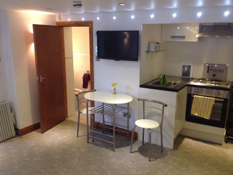 'Studio flat bills included Stockport' Room to Rent from SpareRoom