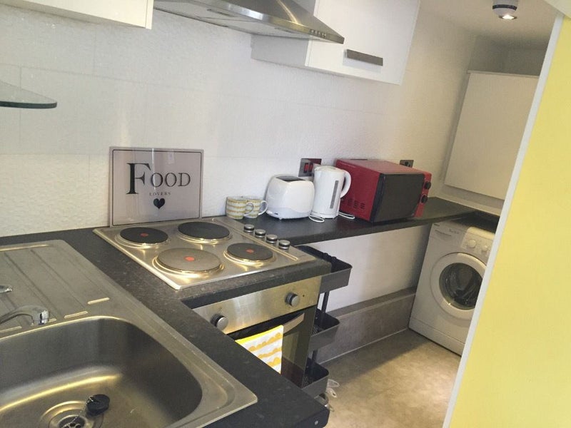 'Studio flat bills included Stockport' Room to Rent from SpareRoom