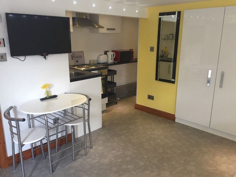 'Studio flat bills included Stockport' Room to Rent from SpareRoom