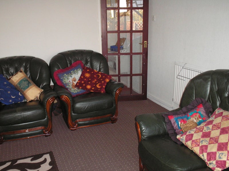 Photo 1: LOUNGE