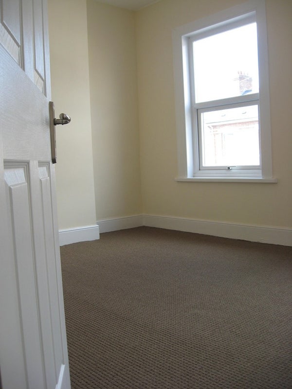 'Close to Exeter City Centre and Quayside' Room to Rent from SpareRoom