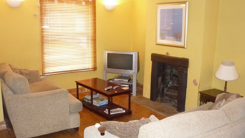 Photo 1: Living room