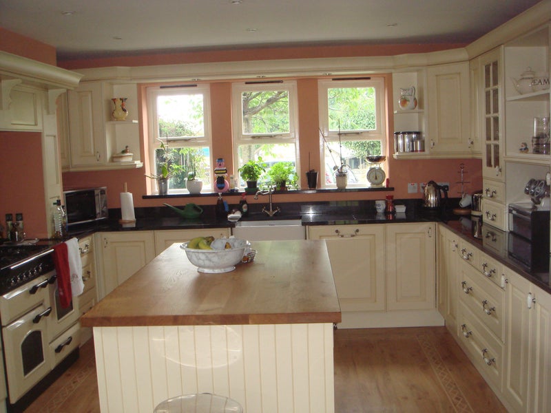 Photo 1: Kitchen