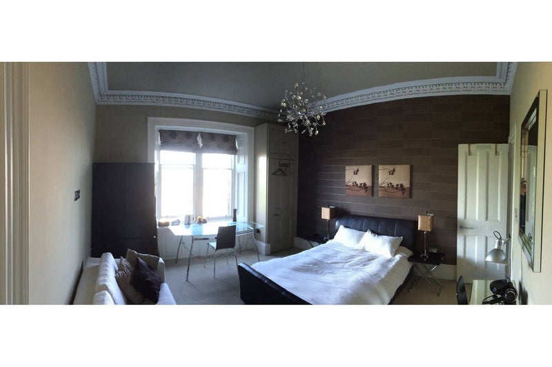 Photo 1: massive room