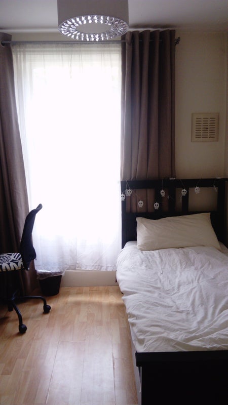 Photo 1: Wonderful area, reducing rent because I need someone appropriate very soon!