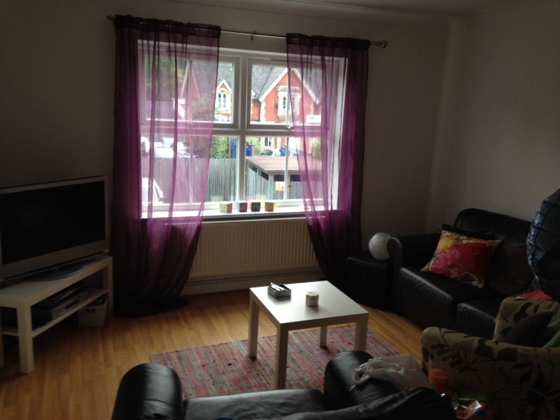 Double Room To Rent Privately In Bracknell Double Room To Rent Privately In Bracknell