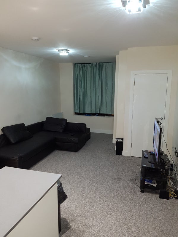'Double room available in Sunbury on Thames' Room to Rent from SpareRoom