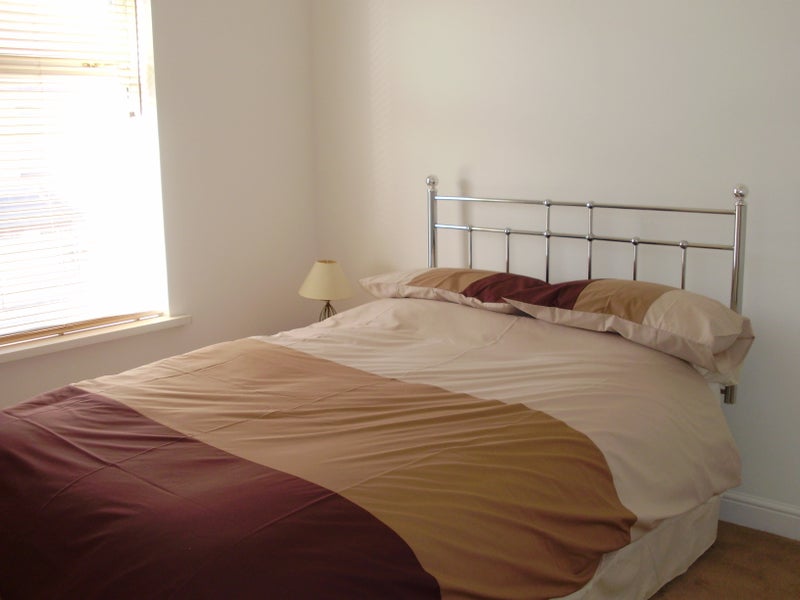 Photo 1: Double Bed