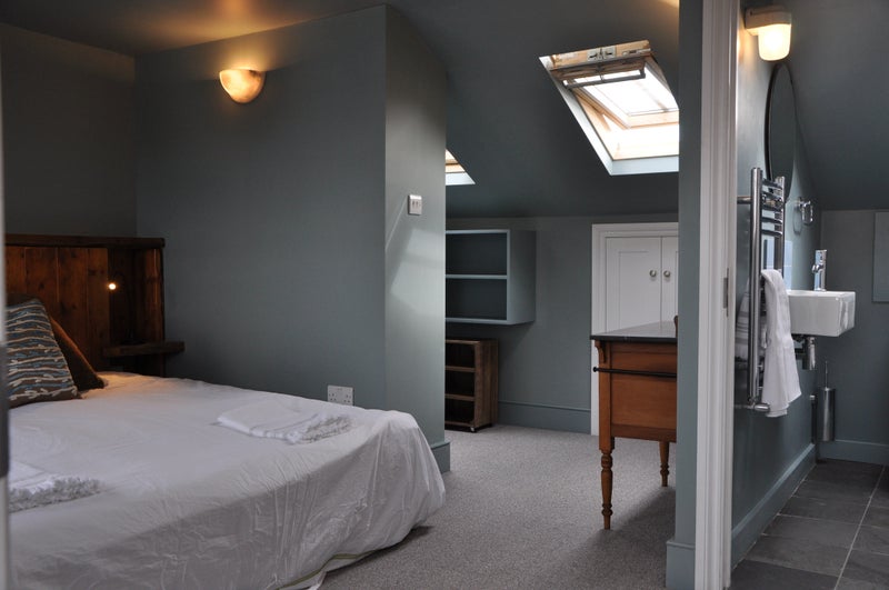 Photo 1: Bedroom + Study + en-suite