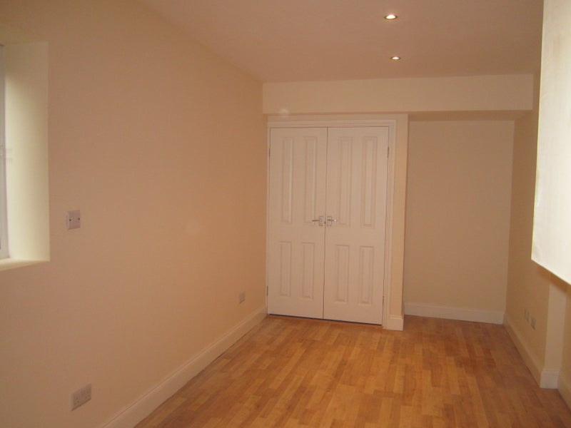 'Newly refurbished Studio Flat in Ickenham' Room to Rent from SpareRoom