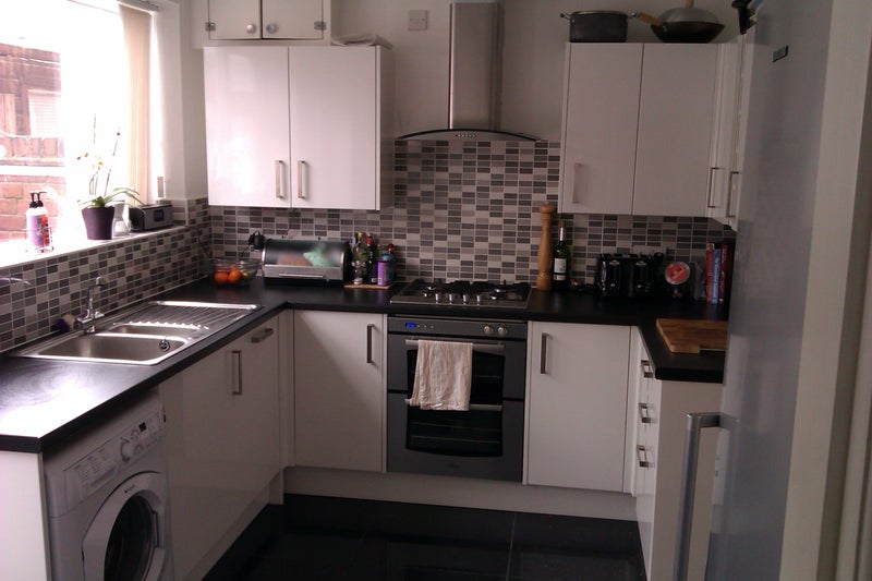 Photo 1: Kitchen