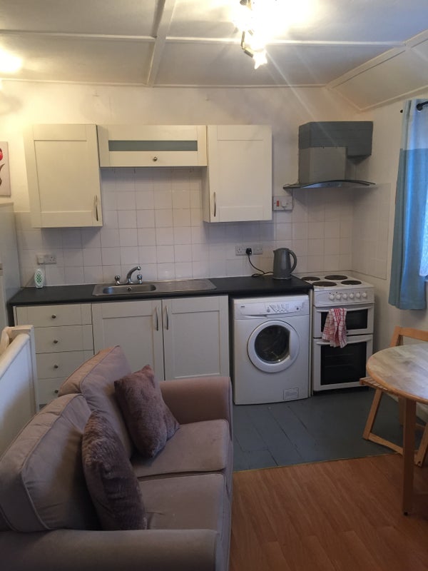 'Taunton Studio Flat available for rental TA1 4DQ' Room to Rent from SpareRoom