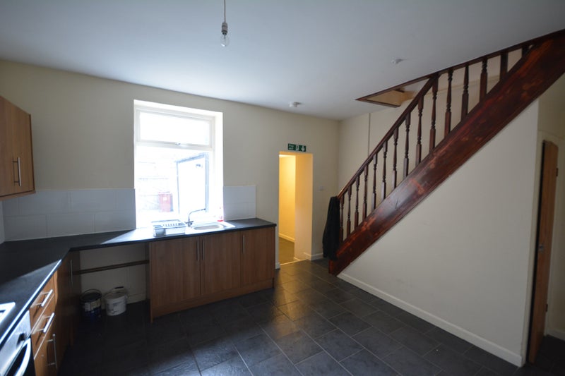 'Double Furnished Room*** Bradford St, Bolton' Room to Rent from SpareRoom