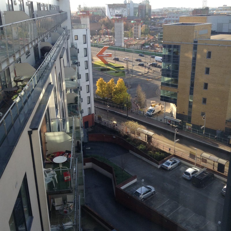 'Studio Apartment In XQ7 Building Salford Quays' Room to Rent from