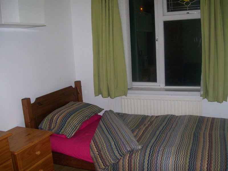'Room to rent in Risca near train station' Room to Rent from SpareRoom