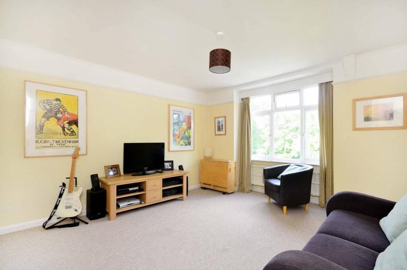 'Beautiful Twickenham Studio Apartment' Room to Rent from SpareRoom