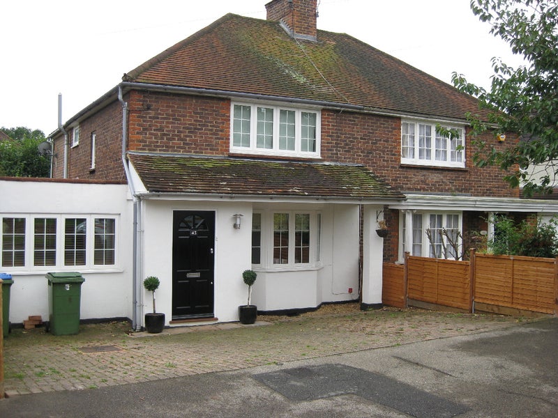 'Room Available Claygate, Esher, Surrey KT10' Room to Rent from SpareRoom