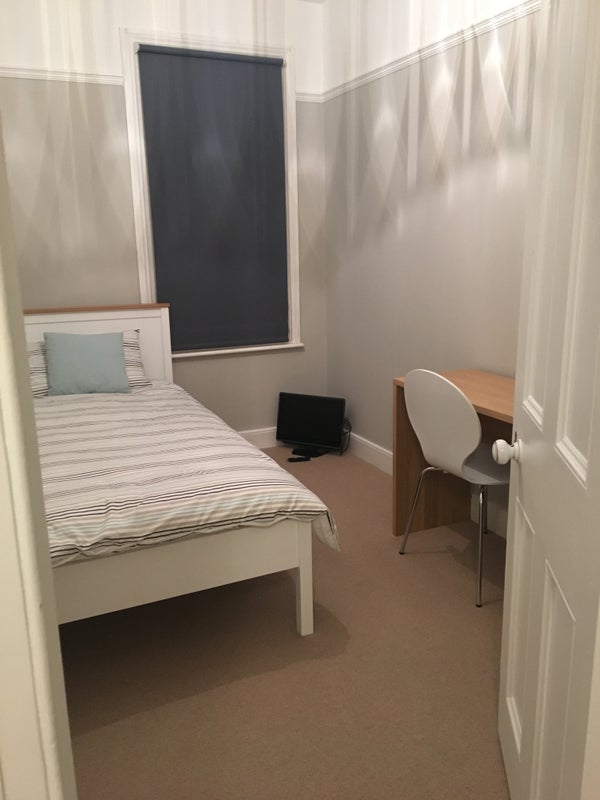 Single Room To Rent South Woodford Single Room To Rent South Woodford