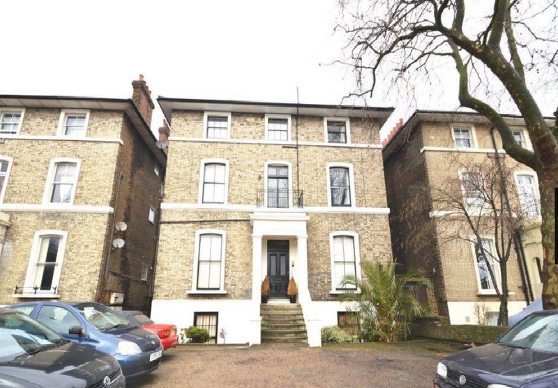 'Well presented One Bedroom Flat in Blackheath ' Room to Rent from