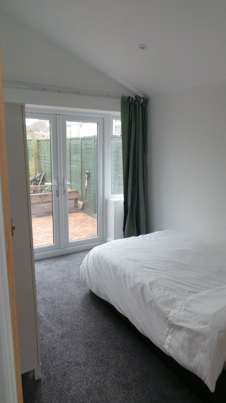 Photo 1: Bedroom