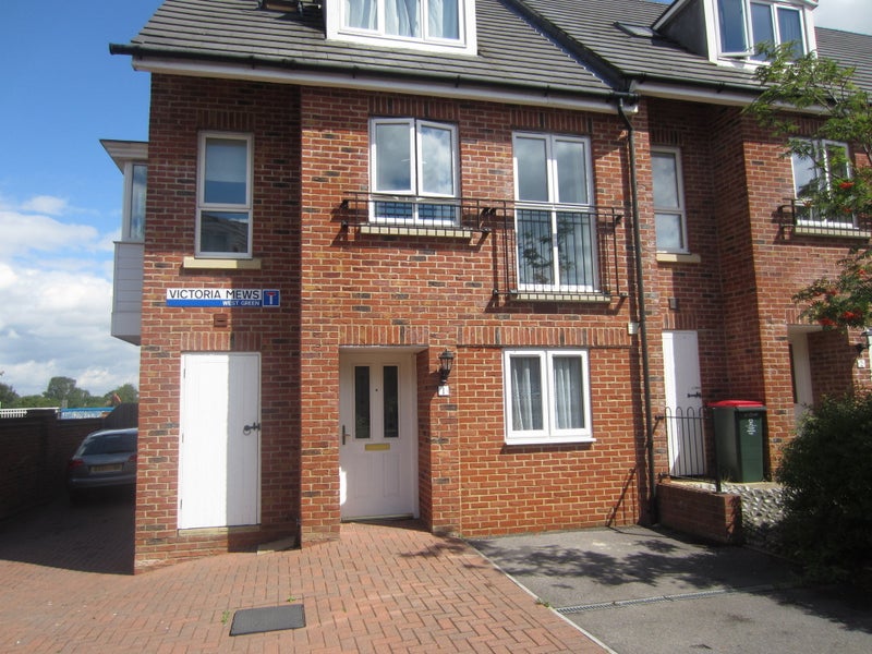 Photo 1: Victoria mews with parking spaces