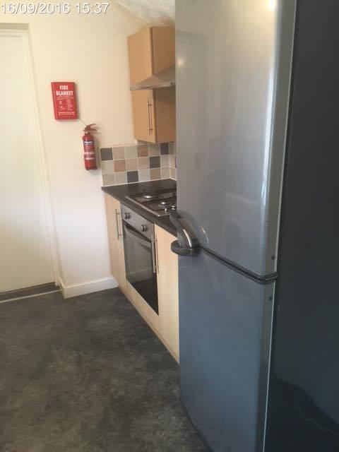 5 Double Bedroom House In Student Area In West Jesmond Right Next To Many Shops Restaurants Such As Arlos And Also Right Next To West Jesmond Metro 5 Double Bedroom House In Student Area In West Jesmond Right Next To Many Shops Restaurants Such As Arlos And Also Right Next To West Jesmond Metro