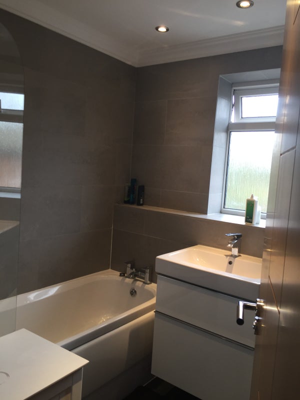 'Large Room In Epsom' Room to Rent from SpareRoom