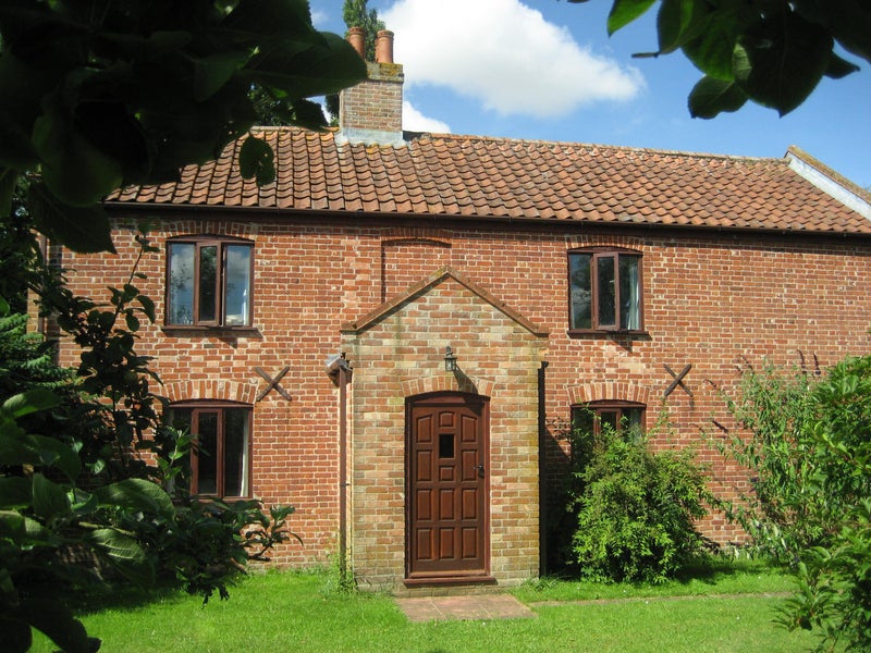 'Spacious Double Room Available, near Halesworth' Room to Rent from