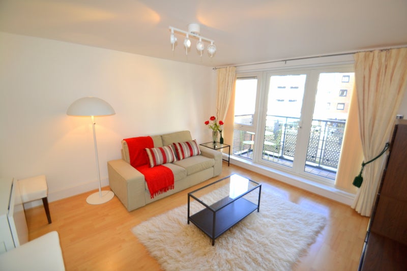 '2 Bedroom Flat, Charter Quay, Kingston KT1 1HS' Room to Rent from