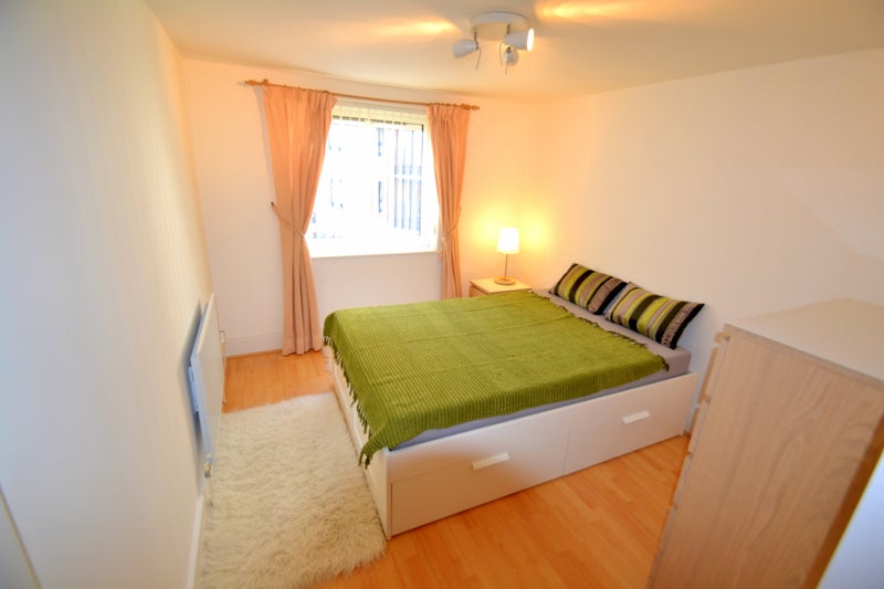 '2 Bedroom Flat, Charter Quay, Kingston KT1 1HS' Room to Rent from