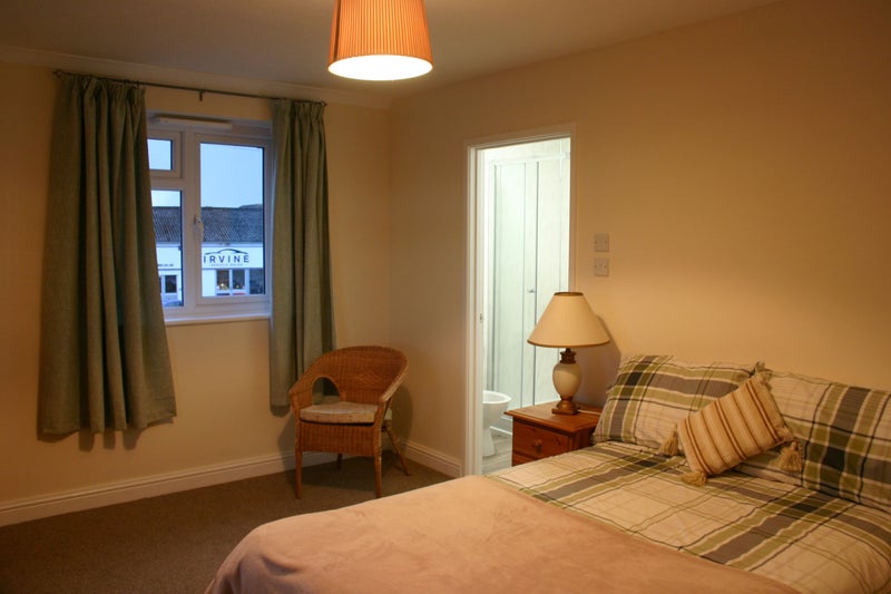 Photo 1: Double Bedroom