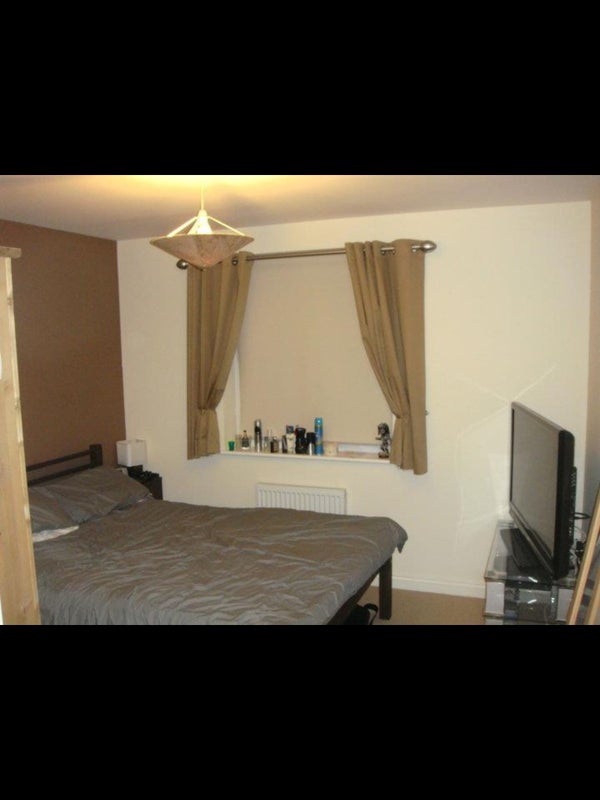 Photo 1: The Room available (Which will be empty)